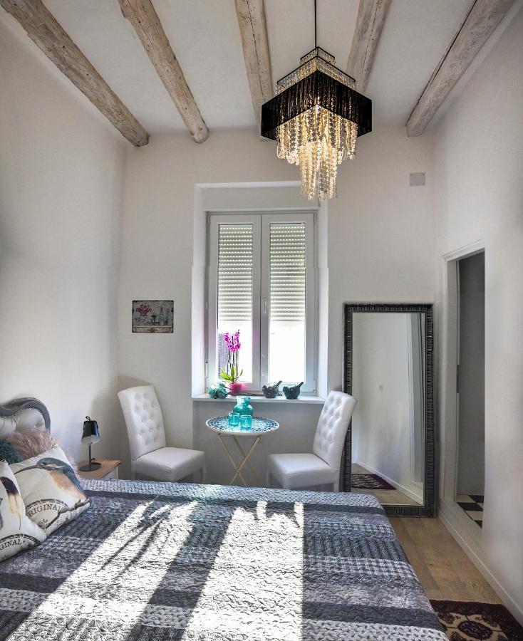 Emma'S Rooms B&B 普拉 外观 照片